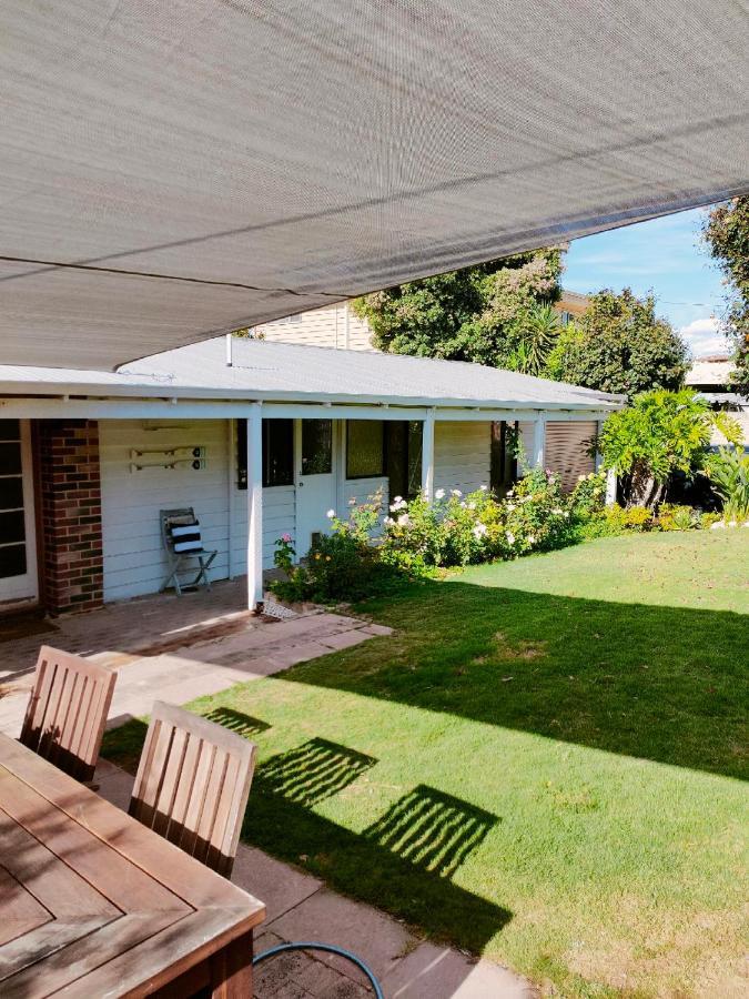 Yanchep Seaside Cottage ภายนอก รูปภาพ