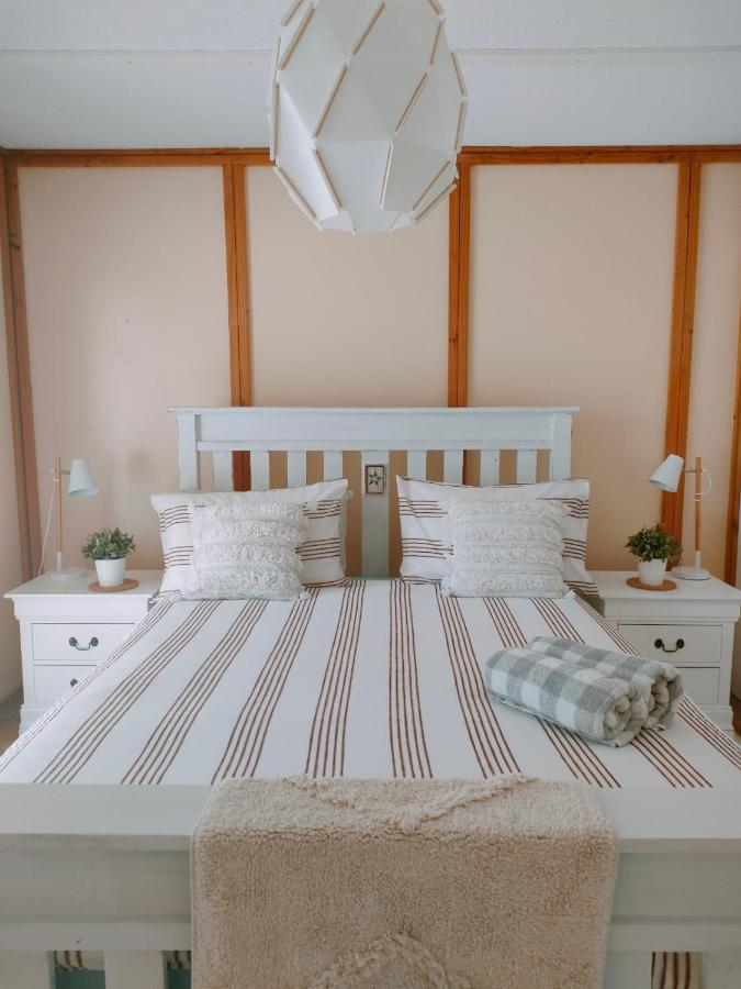 Yanchep Seaside Cottage ภายนอก รูปภาพ