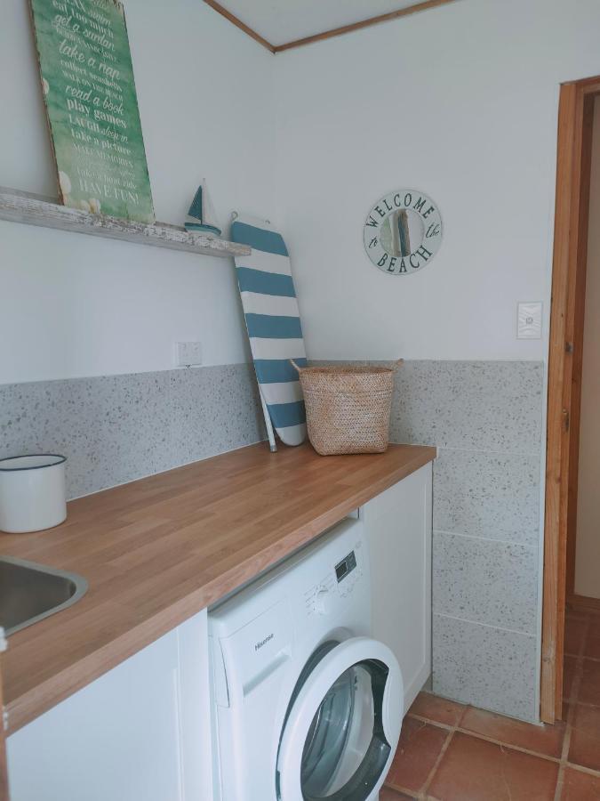 Yanchep Seaside Cottage ภายนอก รูปภาพ